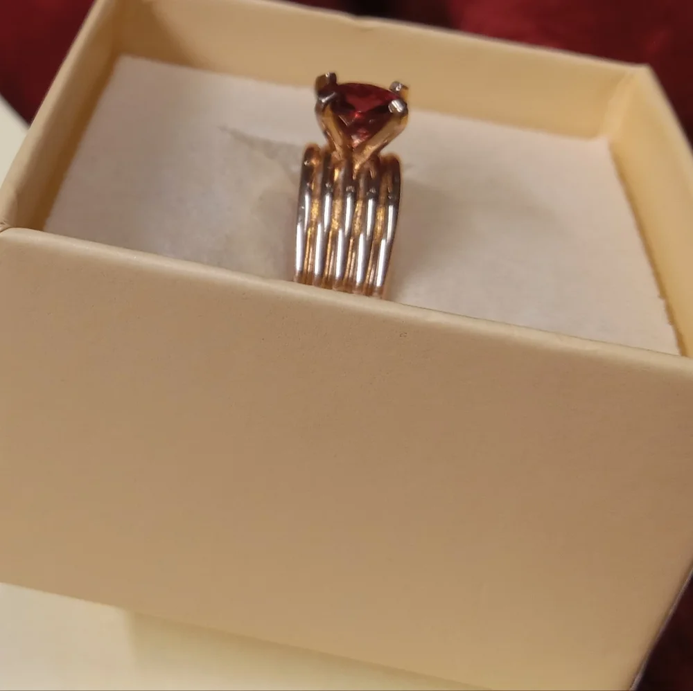 Sterling Silver 925 Gold Tone Pink Gemstone Ring size 6 - Picture 3 of 13